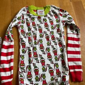 Hanna Andersson Christmas Grinch Pajamas size 120 CM